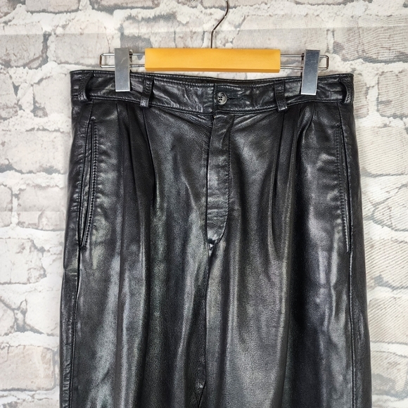 Vintage High Waist Black Leather Pant Pleated Front Taper Leg Lined Waist 28.5" - Picture 4 of 16